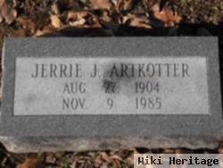 Jerrie J Artkotter