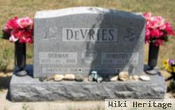 Dorothy E Devries