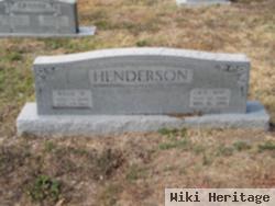 Willie W Henderson