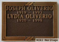 Lydia E Oliverio