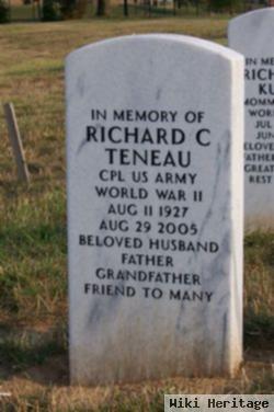 Richard C Teneau