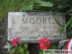Viva Moore
