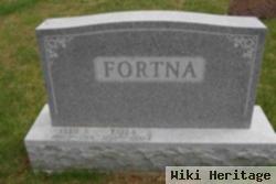 Earl L Fortna