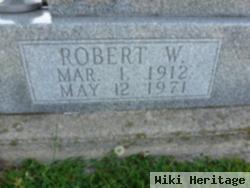 Robert W Belt