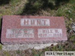 Nile W Hunt