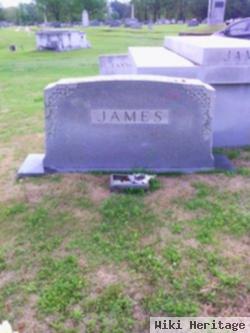 Robert Lee James, Sr