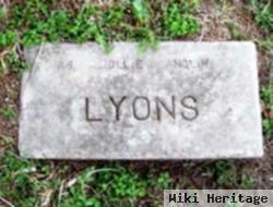 Mary E "mollie" Ross Lyons