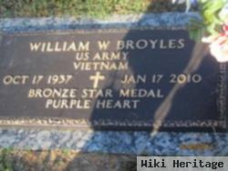 William W Broyles