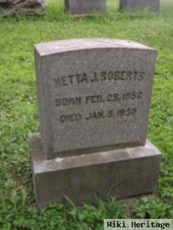 Netta J Roberts