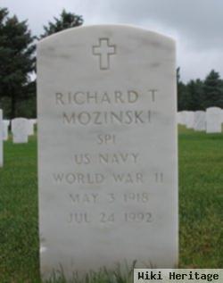 Richard T Mozinski