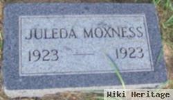 Juleda Moxness