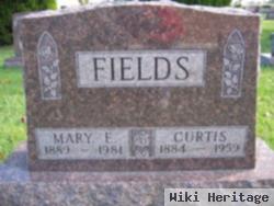 Curtis Fields