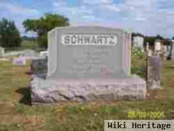 Harriet E Lohr Schwartz