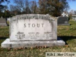 Everett Stout