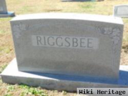 William L Riggsbee