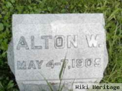 Alton W Simmons