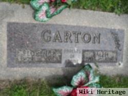 Ralph R Garton