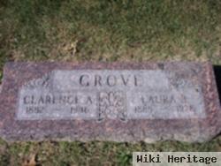 Laura Mcnutt Grove