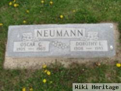 Oscar C Neuman