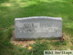 Elmyra P "mara" Clarke Houk