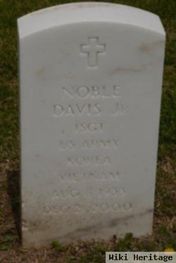 Noble Davis, Jr