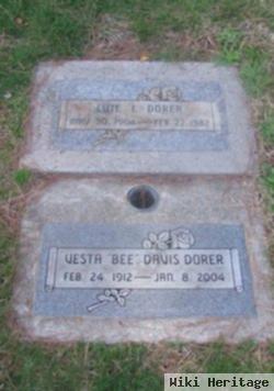 Vesta "bee" Davis Dorer