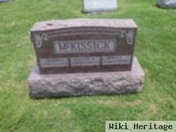 Robert J Mckissick