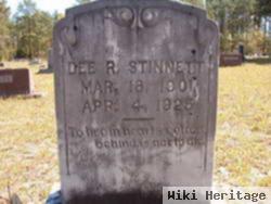 Dee R Stinnett