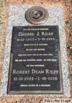 Robert Dean Riley