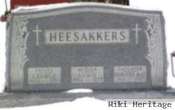 Dorothy Mae Heesakkers