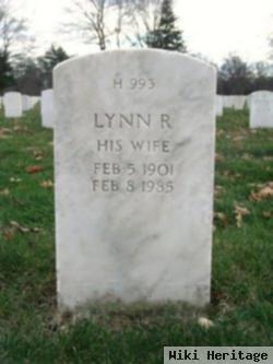 Lynn R Pickrum