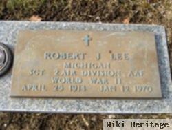 Robert J Lee