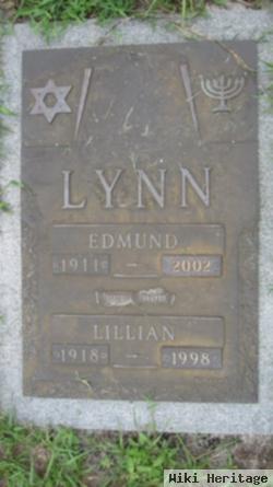 Lillian R Lynn