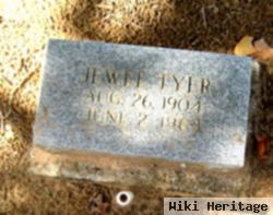 Jewel Tyer