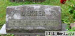 Archie Dekker