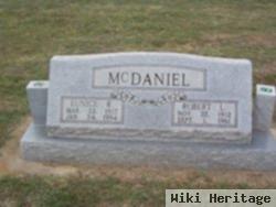 Robert L Mcdaniel