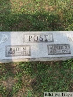 Ruth M Post