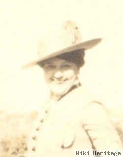 Suzanne B Vassar Keeton