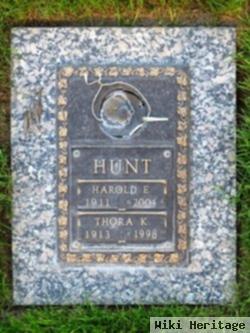 Harold E Hunt