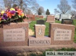 Doraellen Helvie Hendricks