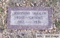 Josephine Skaalen Grooms