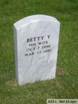 Betty Y Cressy