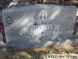 Joseph R Vidalier