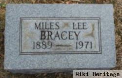 Miles Lee Bracey