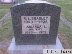 Amanda L Bradley