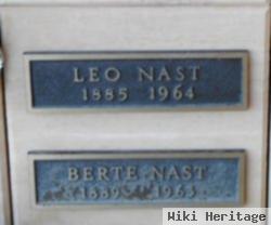 Leo Nast