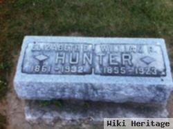 Elizabeth E Hunter