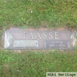 Nettie Vanden Bout Faasse