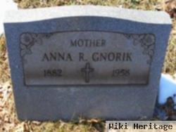 Anna R Gnorik