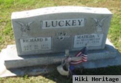 Richard Beverly "dick" Luckey